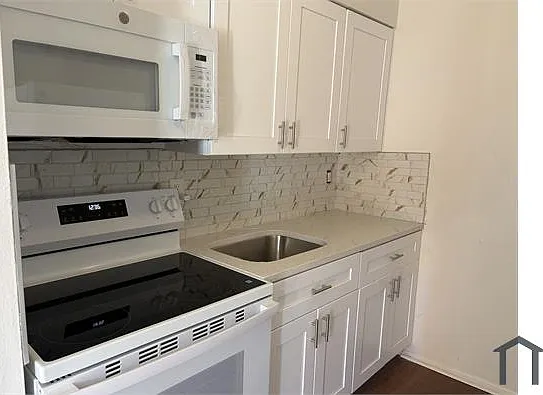 2 bed, $1,419 — Photo 1