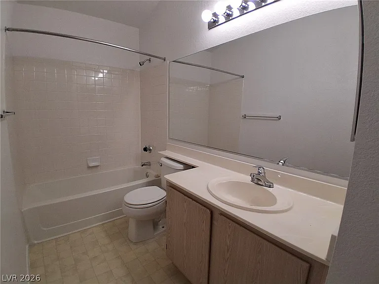 7802 Kings Cove Ct — Photo 8