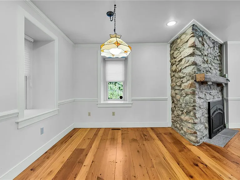2408 Applewood Dr — Photo 6