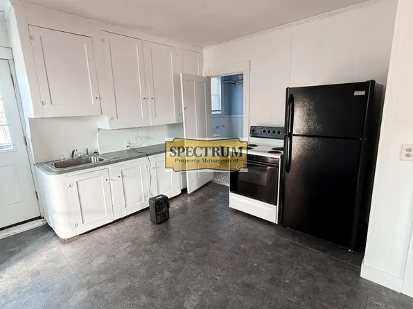 173 Cook St #3L, Auburn, ME 04210