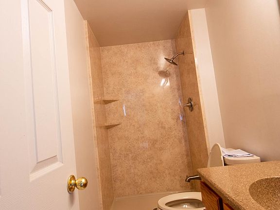 5th image of 26877 Farmbrook Villa Dr #A