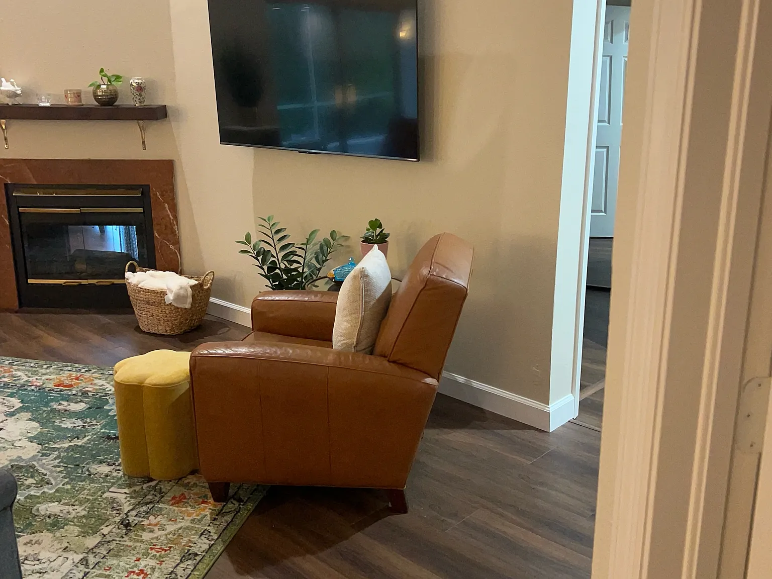 3 bed, 1594 sqft, $2,850 — Photo 2
