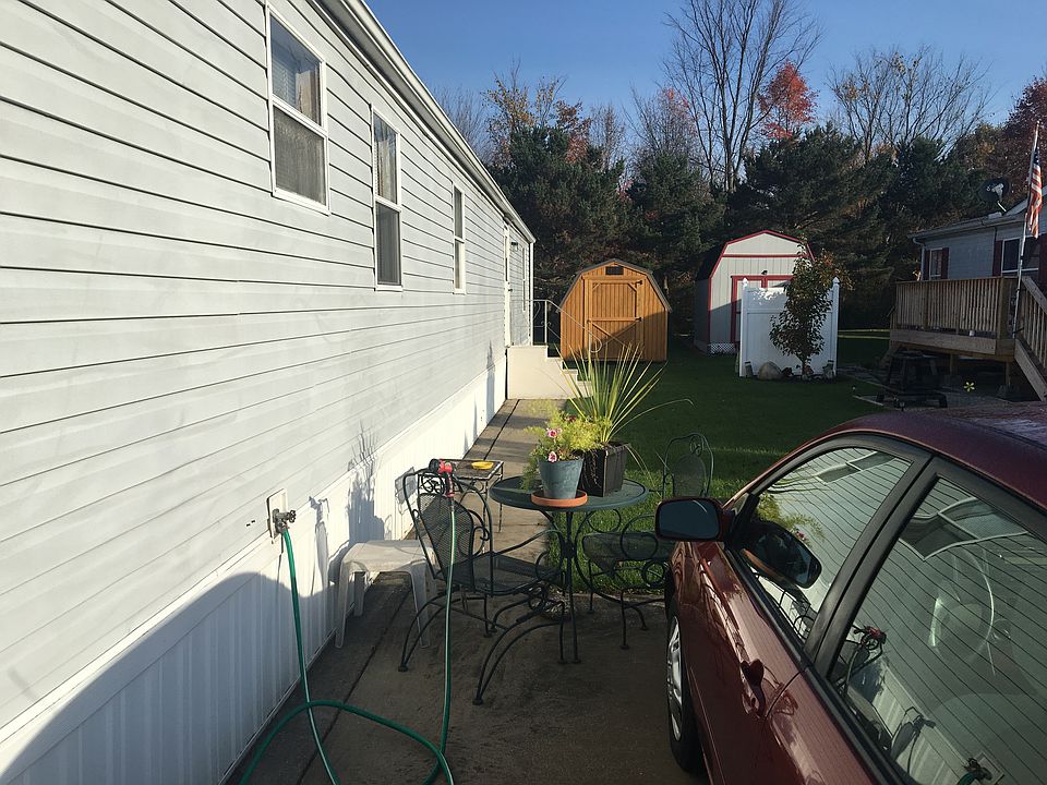 2nd image of 1037 Sagramore Dr N