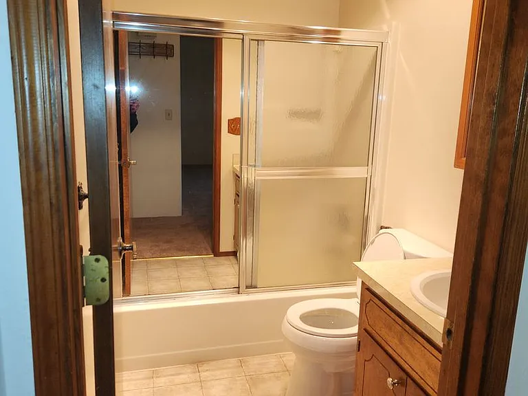 1100 Linn Way #B — Photo 8