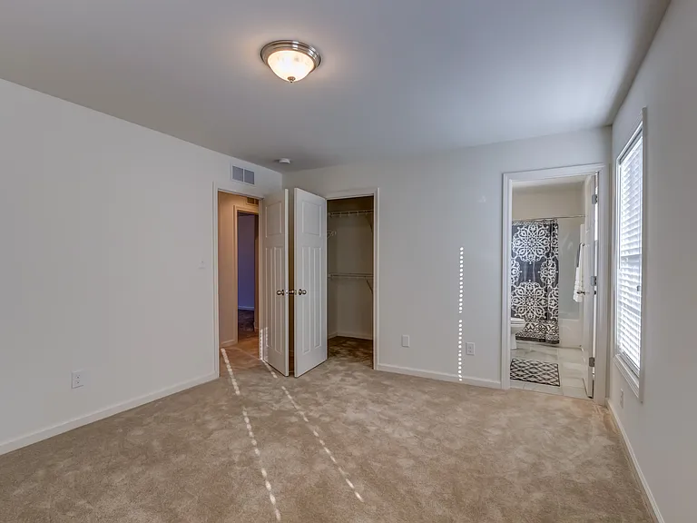 The Townhomes at Glasford Square — Photo 30