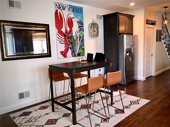 5th image of 46 Mapleton Ave