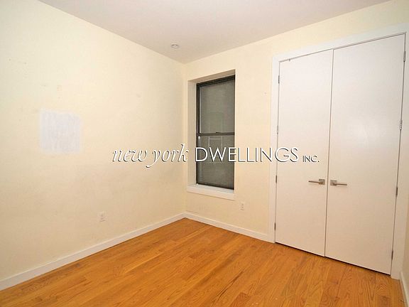 3rd image of 662 Park Pl APT 1L