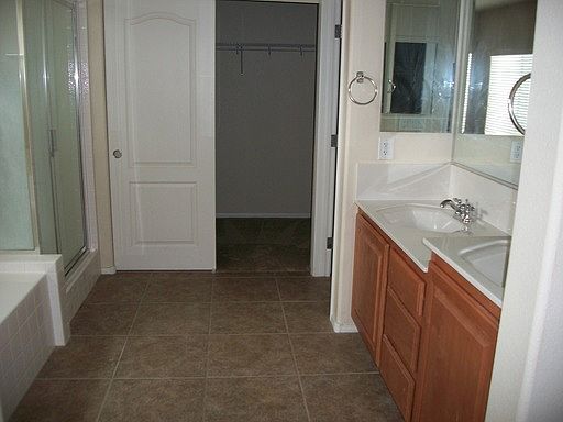 4th image of 8160 Skytop Ledge Ave