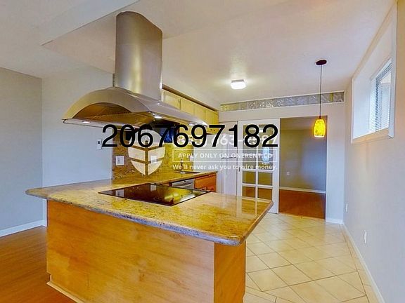 3rd image of 5210 Lake Washington Blvd NE APT 105