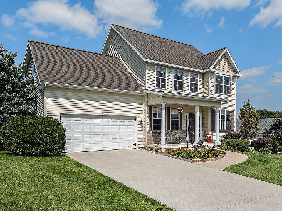 1st image of 985 River Rock Dr NE