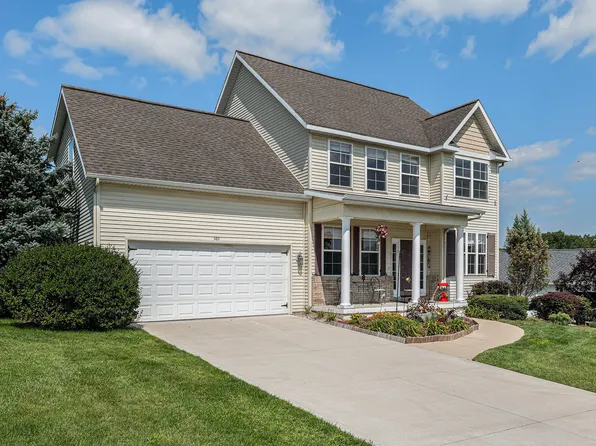 985 River Rock Dr NE, Comstock Park, MI 49321