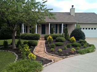 202 Covenant Cir, Lenoir City, TN 37772