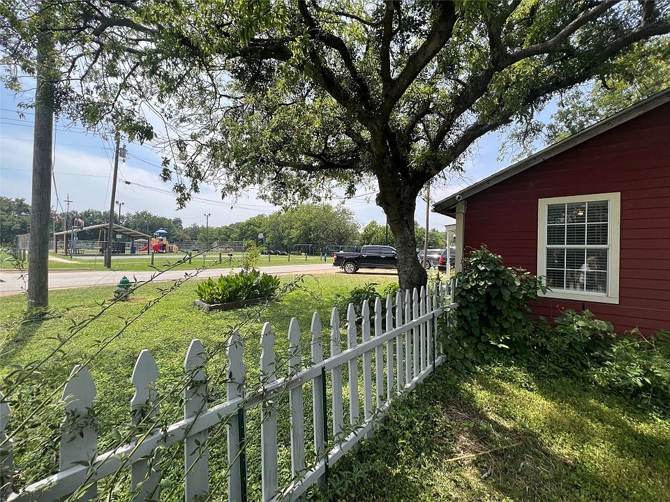 100 N Kerr St, Blooming Grove, TX 76626 MLS 20358045 Zillow