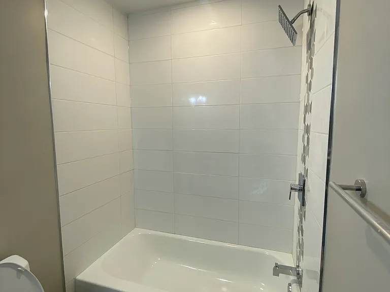 655 N 33rd St #2 — Photo 23