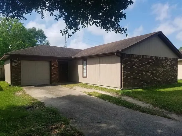 9135 Jennifer St, Beaumont, TX 77707