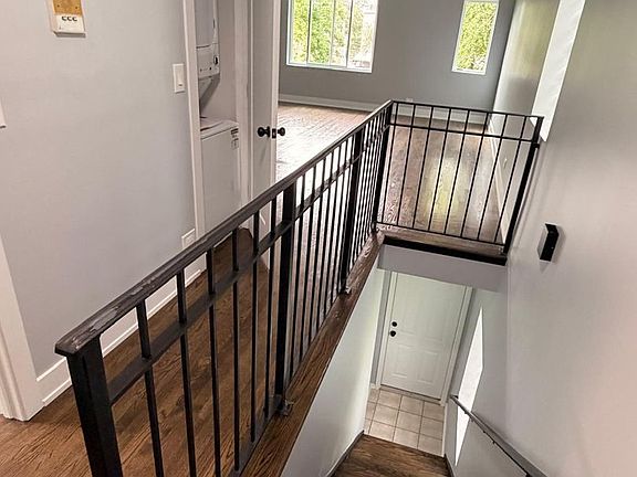 5th image of 2906 W Flournoy St APT 3