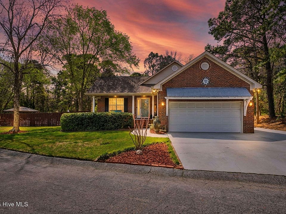 1st image of 125 Lighthouse Drive