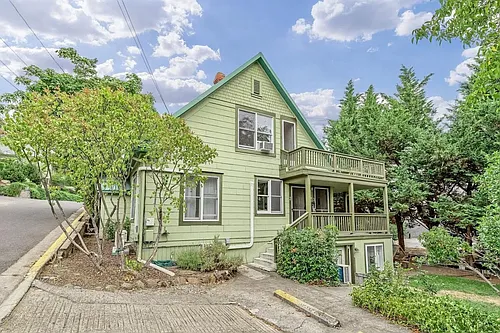 11 Beach Ave Photo 1