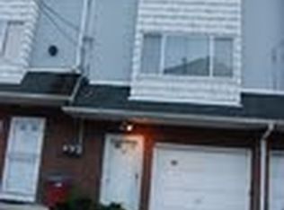 38 Avon Ln, Staten Island, NY 10314