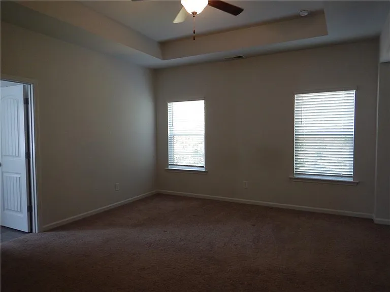 720 Country Ridge Dr — Photo 18