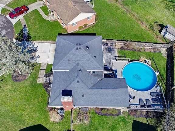 3rd image of 1133 Cloverfield Ave