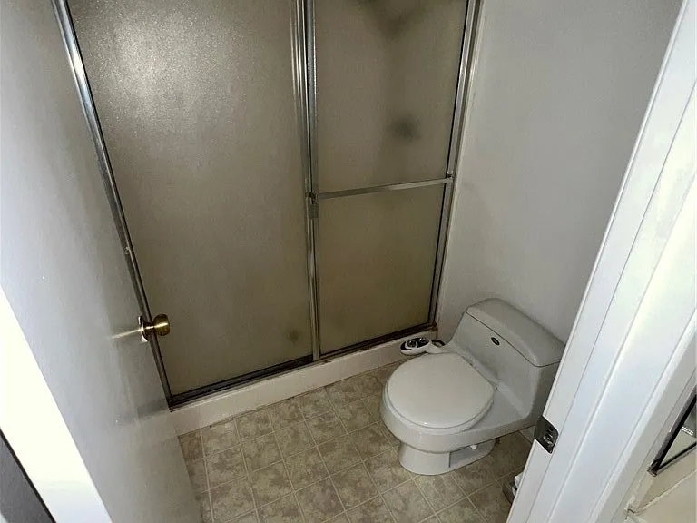 1435 Westmont Dr — Photo 12