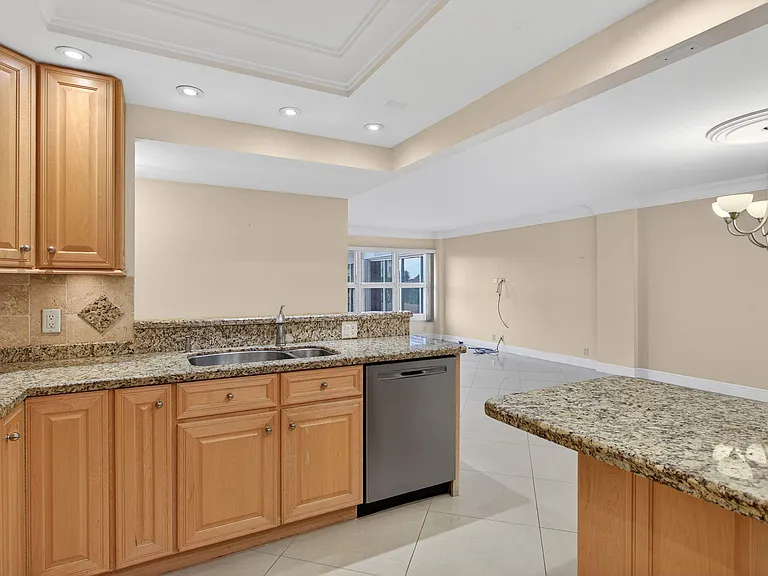 405 N Ocean Blvd #208 — Photo 13