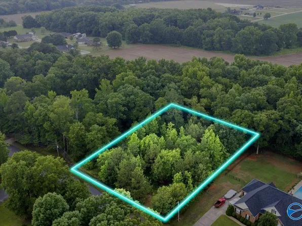 113 Whitfield Dr, Toney, AL 35773