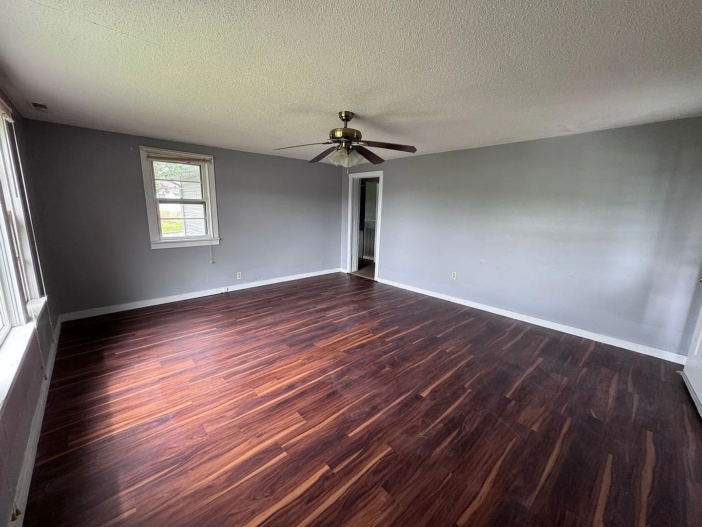 587 S Main Street — Photo 2
