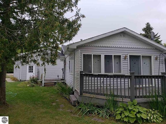 2nd image of 4420 Lakeview Dr