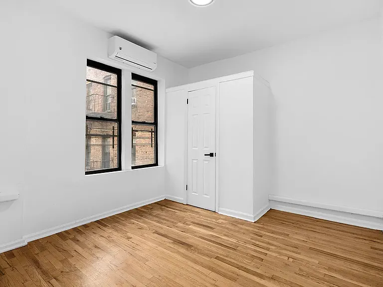 346 Montgomery St #C7 — Photo 4