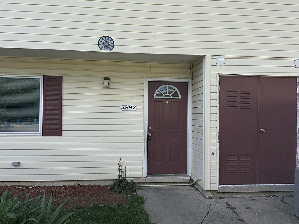 1st image of 39042 Edwards Ct