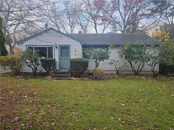 161 Hunt Ave, South Kingstown, RI 02879