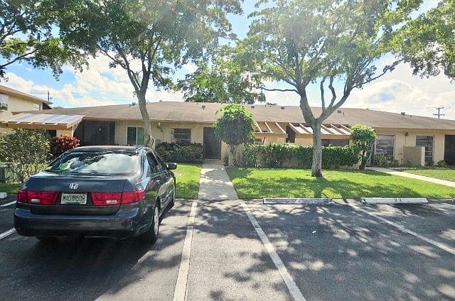 1st image of 13505 Fishtail Palm Ct APT B