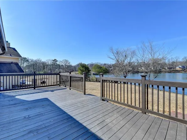 2762 Inverloch Cir, Duluth, GA 30096