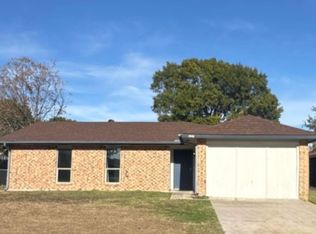 1901 Whitney Dr, Garland, TX 75040