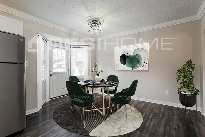 136 Amber Ln — Photo 3