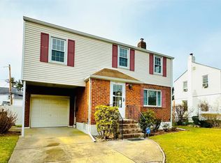 45 Barbara St, Elmont, NY 11003