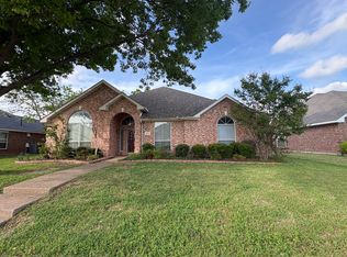 8713 Watersway Dr, Rowlett, TX 75088