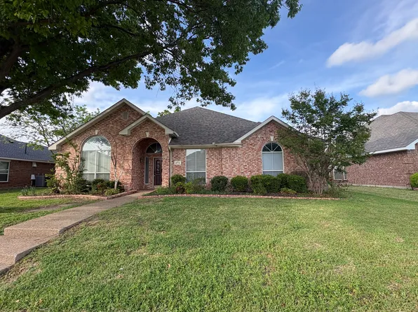 8713 Watersway Dr, Rowlett, TX 75088