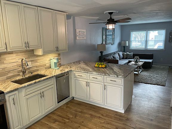 4th image of 2222 Arctic Ave APT 7