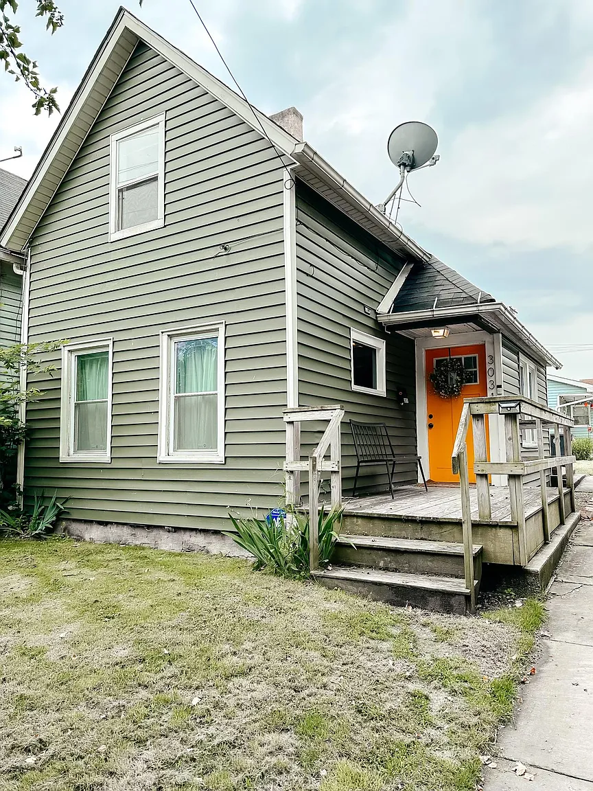 3031 Barber Ave photo 1