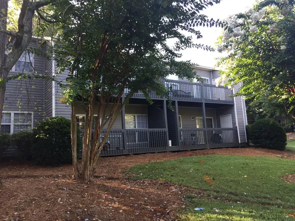 104 Windtree Ct APT B, Greenwood, SC 29649