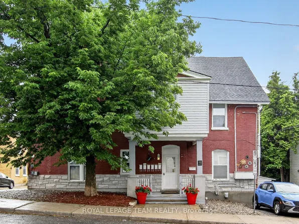 4 Eccles St #5, Ottawa, ON K1R 6S2