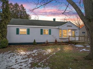 5078 Drayton Rd, Clarkston, MI 48346