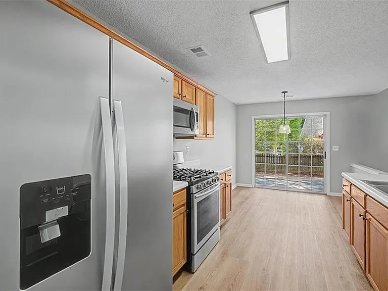 400 Stambridge Ct — Photo 8