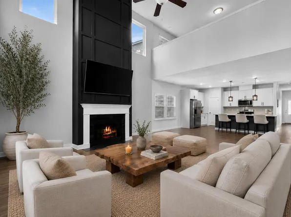 135 Lucca Dr, Summerville, SC 29486