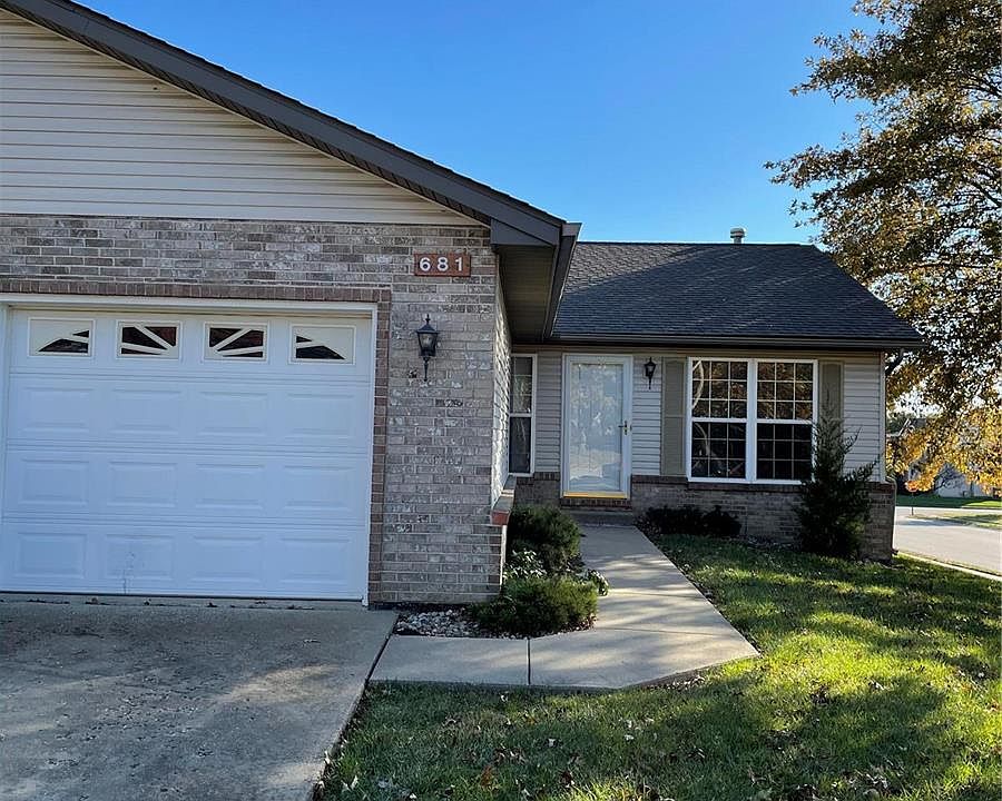 1st image of 681 Carol Ann Dr
