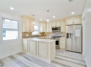 150 N Spring St FLOOR 2, Bloomfield, NJ 07003