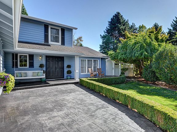 2nd image of 15303 NE 110th Pl